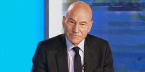 Patrick-Stewart-in-Blunt-Talk-Starz
