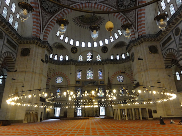 A lone worshipper in the Süleymaniye Mosque