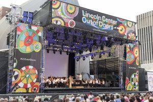 Mostly Mozart Festival Orchestra, Louis Langrée, conductor, Simone Porter, violin (Mostly Mozart debut) Photographed Friday, July 22, 2016 at 7:30 PM at Damrosch Park at Lincoln Center, New York, NY. Photograph: © 2016 Richard Termine