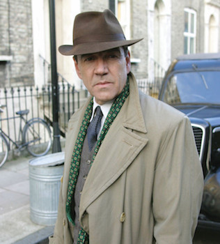 Robert Lindsay