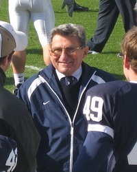 joe_paterno_sideline_psu-illinois_2006