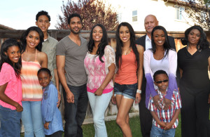 FAMOUS_CAST-300x195