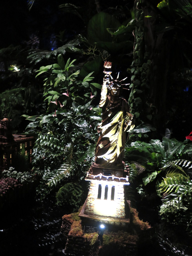 Paul Busse, Laura Busse Dolan, Holiday Train Show, Applied Imagination, Bar Car Nights, New York Botanical Garden