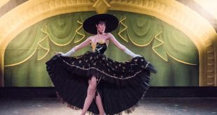 Mary Lauren as Gypsy Rose Lee in 'Gypsy' at the Secret Theatre (Reiko Yanagi)