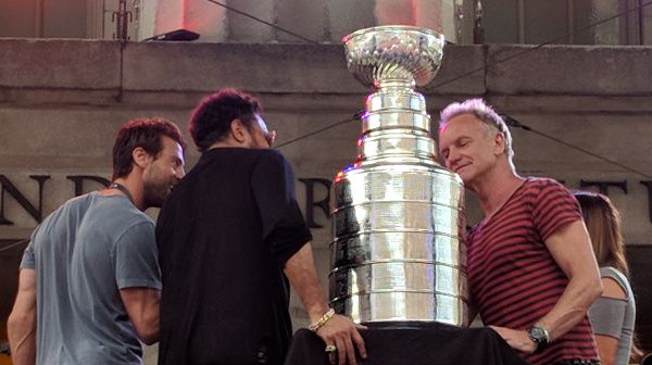 Photo of Shaggy and Sting with Stanley Cup