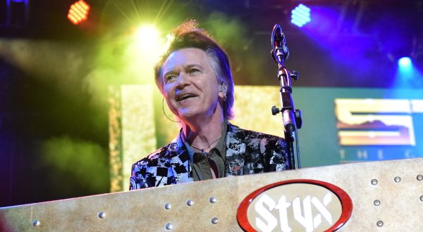 Photo of Lawrence Gowan of Styx