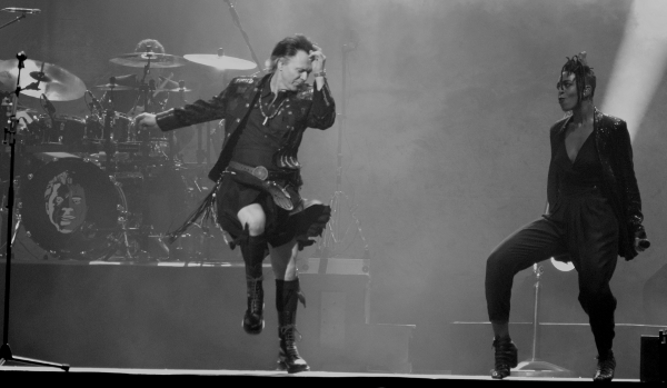 Photo of Lawrence Gowan and Shahi Teruko