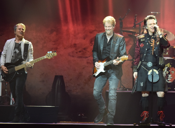 Photo of Terry Gowan, Bob McAlpine, and Lawrence Gowan