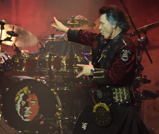 Photo of Lawrence Gowan and Todd Sucherman