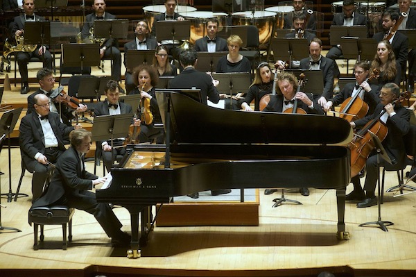 Pianist Ingulf Wunder with the Malta Philharmonic Orchestra. Photo credit: Joe Smith
