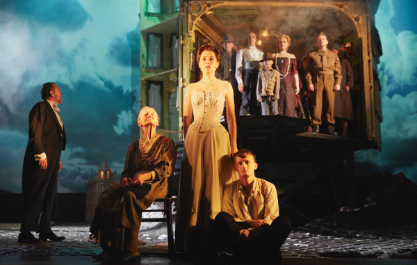 Photo the cast of 'An Inspector Calls' by Mark Douet