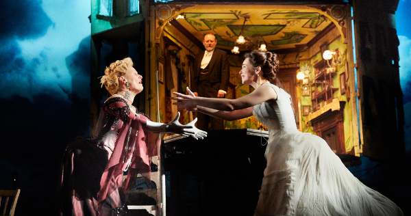 Photo of Christine Kavanagh, Jeff Harmer, Lianne Harvey in 'An Inspector Calls' Tour