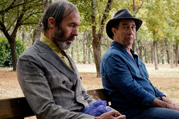 Photo of Stephen Dillane and Ciarán Hinds in The Man in the Hat