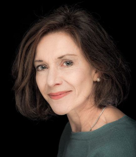 Headshot photo of Belinda Lang