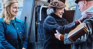 Laura Linney, Maggie Smith, The Miracle Club