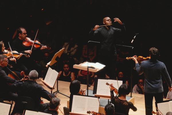 Kazem Abdullah conducts the Lincoln Center Festival Orchestra, July 2024