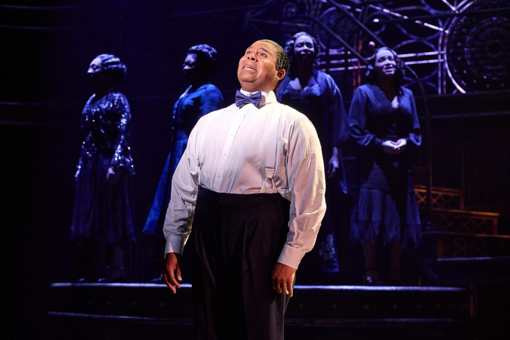 (front): James Monroe Iglehart (back l to r): Jennie Harney-Fleming, Darlesia Cearcy, Dionne Figgins, Kim Exum in 'It's a Wonderful World' (Jeremy Daniel)