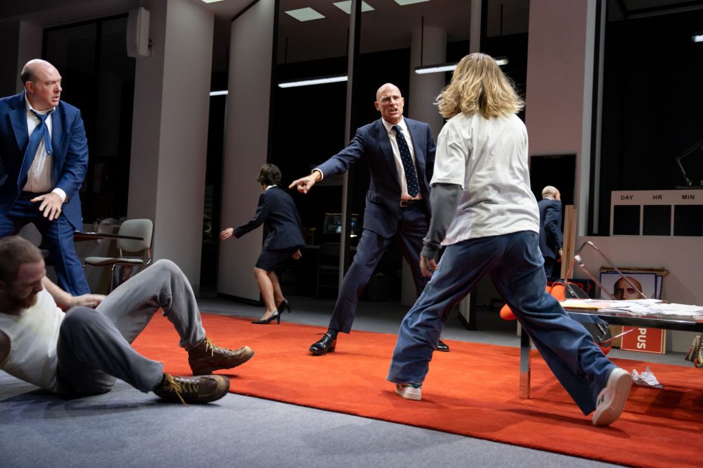 Mark Strong and the cast of 'Oedipus' (Julieta Cervantes)