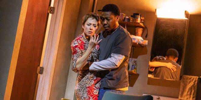Carrie Coon, Namir Smallwood