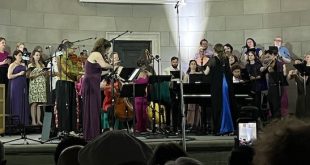 Simone Dinnerstein conducts Baroklyn and Concora from the keyboard, 9 June 2026 (Oren Hope)